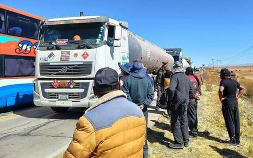 Transporte pesado decide bloqueo nacional desde este miércoles