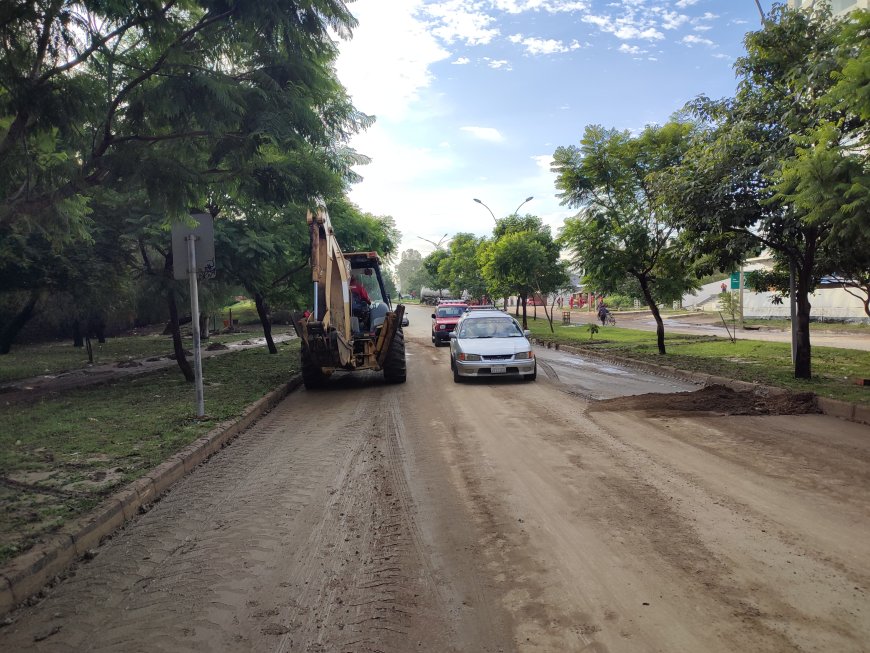 Tras atender las emergencias Alcaldía de Tarija continúa con la limpieza de las zonas afectadas por la lluvia