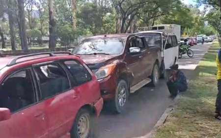 Se registro choque múltiple en la avenida Víctor Paz