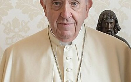El papa Francisco sale de peligro: “Las mejoras registradas se consolidan”