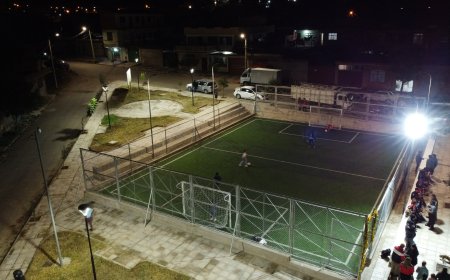 Alcaldía de Tarija entrega pintoresca plaza, cancha y luminarias para en el barrio Las  Pascuas