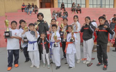 Alcalde de Tarija entrega material deportivo y premia deportistas de 13 asociaciones