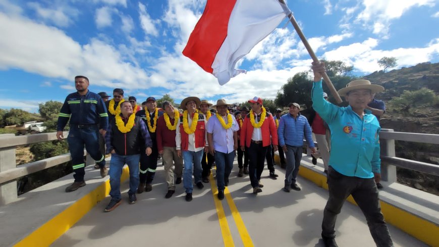 Vinculación campo - ciudad  Alcalde Torres inaugura puente vehicular en la comunidad de Carlazo Centro