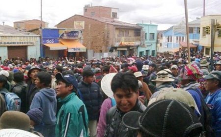 Se realizo un Cabildo de Llallagua declara enemigo a Evo Morales y mártires y héroes a los tres policías asesinados