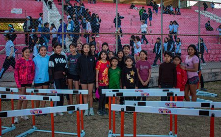 Alcaldía de Tarija entrega uniformes y material deportivo a la Asociación de Atletismo