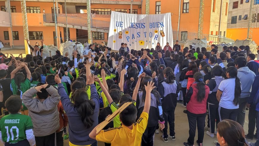 Alcaldía concientiza a padres de familia y estudiantes sobre el cuidado del Medio Ambiente