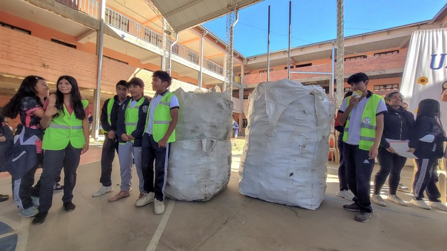 Alcaldía concientiza a padres de familia y estudiantes sobre el cuidado del Medio Ambiente