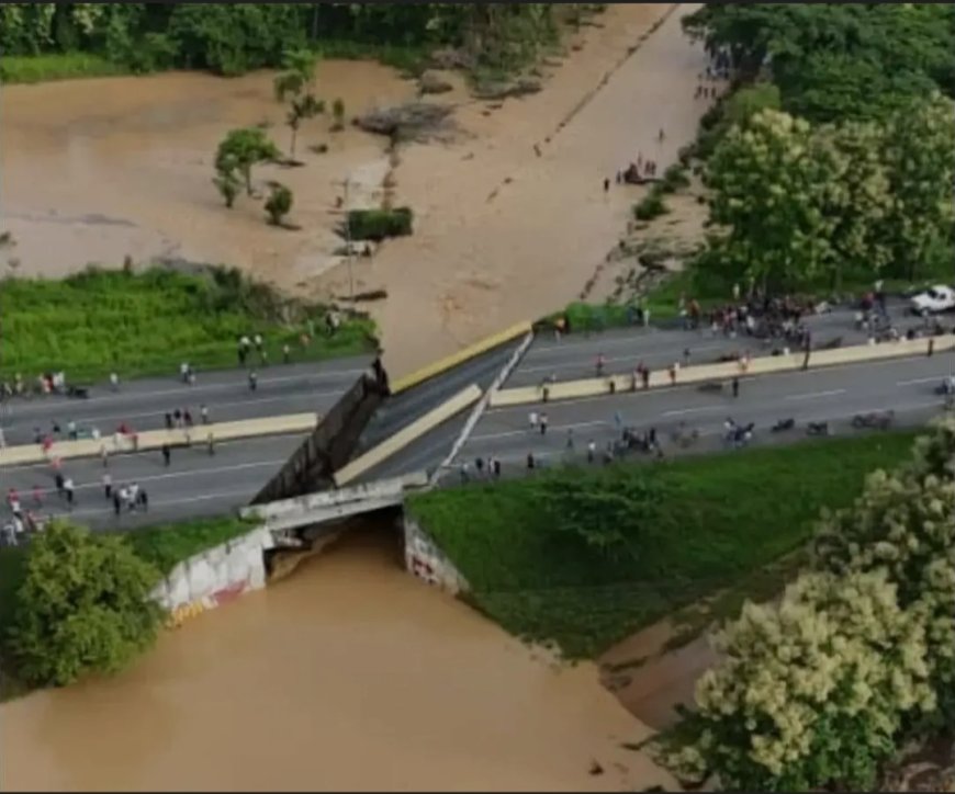 Colapsó un puente en la principal autopista que conecta Caracas con el oeste de Venezuela