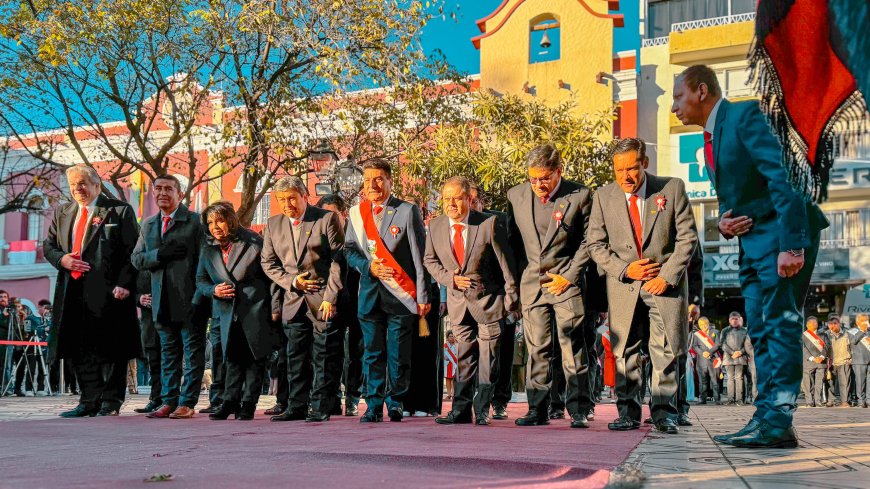 Autoridades rinden homenaje a Tarija en sus 451 años de fundación
