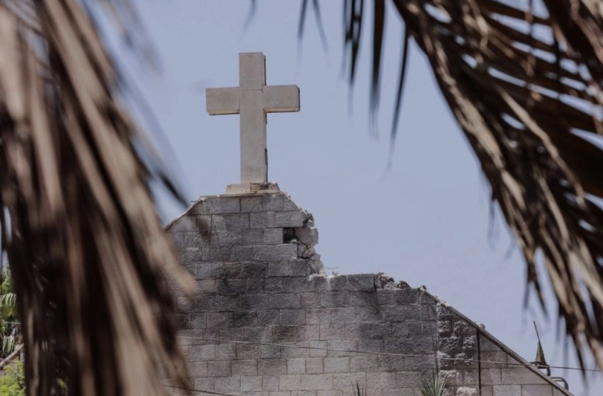 ataque de Israel a la iglesia de la Sagrada Familia de Gaza