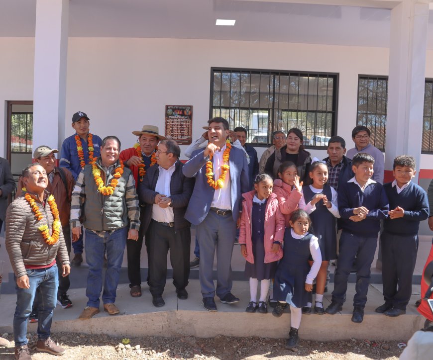 Alcaldía de Tarija entrega aulas equipadas en la comunidad de Obrajes