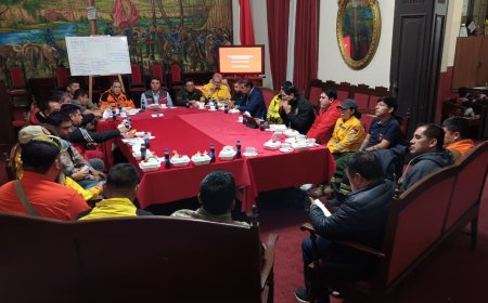 Tras controlar el 80% del incendio  Bomberos Voluntarios e instituciones buscarán sofocar todos los focos de calor