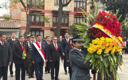 Alcalde de Tarija rinde homenaje a la patria