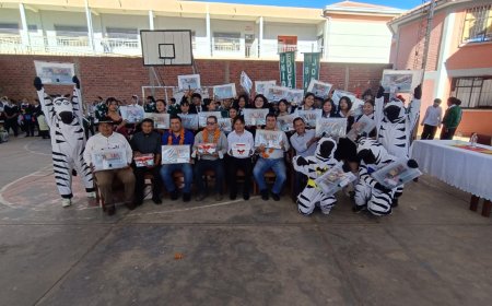 Alcaldía de Tarija entrego material escolar a estudiantes del colegio San Jorge 1