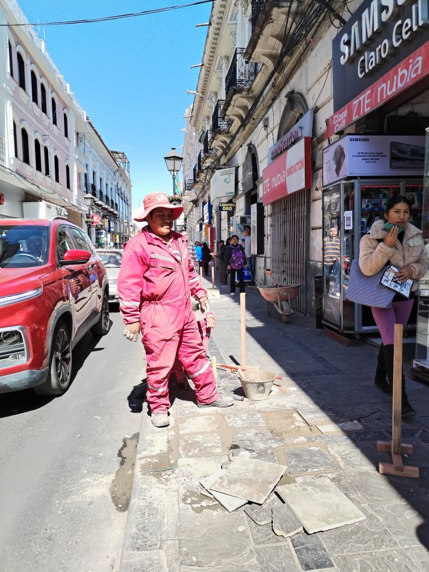 LA ALCALDIA VIENE MEJORANDO LA INFRAESTRUCTURA PEATONAL DEL CASCO VIEJO DE TARIJA.