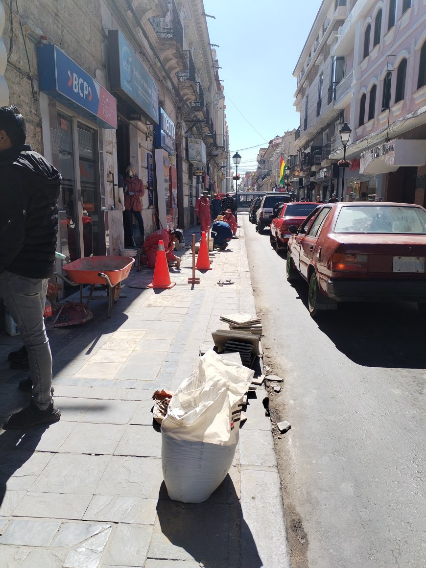LA ALCALDIA VIENE MEJORANDO LA INFRAESTRUCTURA PEATONAL DEL CASCO VIEJO DE TARIJA.