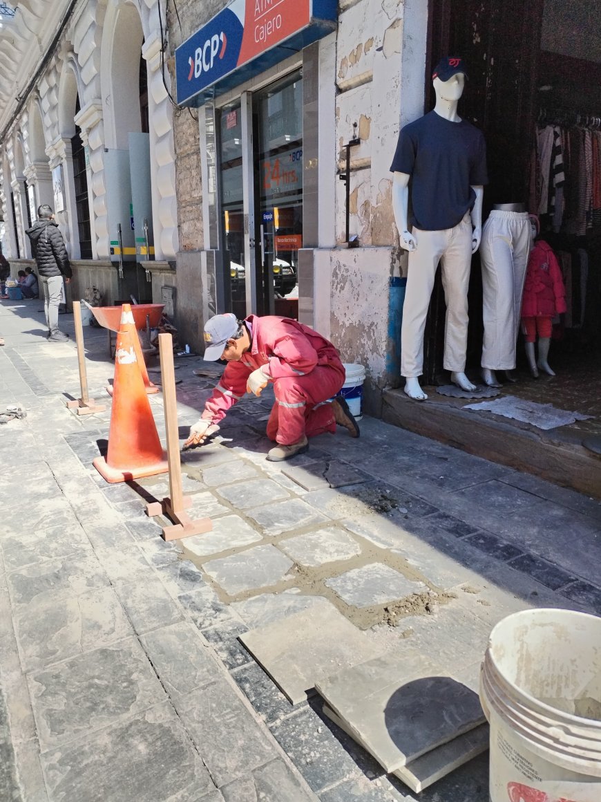 LA ALCALDIA VIENE MEJORANDO LA INFRAESTRUCTURA PEATONAL DEL CASCO VIEJO DE TARIJA.