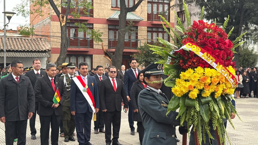 Alcalde de Tarija rinde homenaje a la patria
