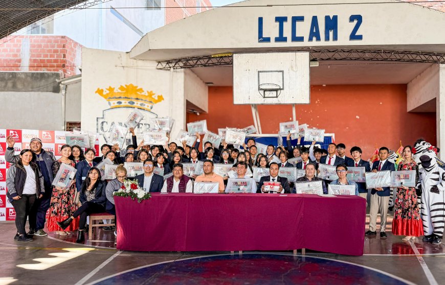 Alcaldía de Tarija continúa entregando material escolar de apoyo