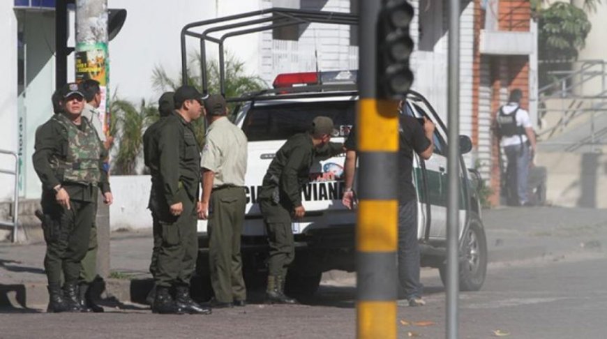 En Santa Cruz una balacera acaba con un policía herido