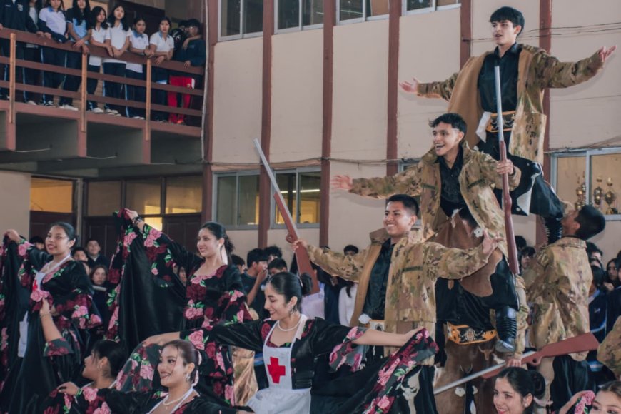 Alcalde de Tarija entregó material de apoyo escolar en el colegio Belgrano