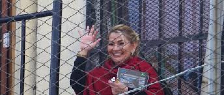 Tribunal ordena libertad de Áñez por el caso Senkata, pero aun continuara en la carcel