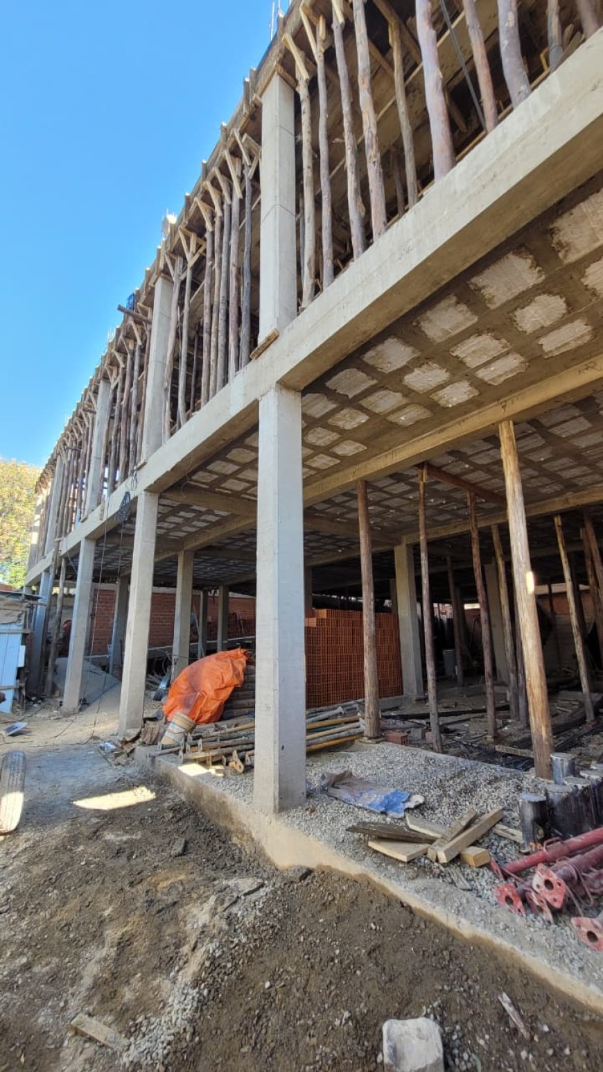 Alcalde de Tarija confirma que el Centro de Salud de Villa Fátima avanza a paso firme