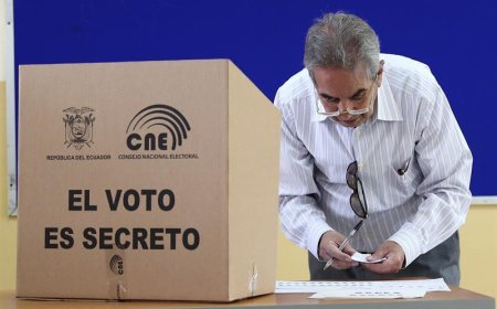 Ecuador irá a referéndum el 16 de noviembre
