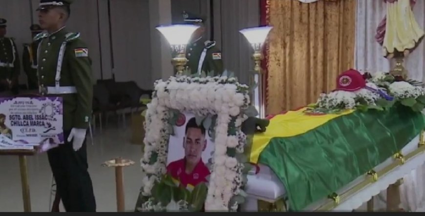 Con honores despiden al sargento Chilca en Santa Cruz