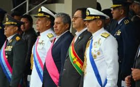 Se hace la entrega de títulos de propiedad a la Escuela Naval Militar en su 52 aniversario