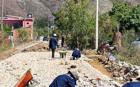 Alcaldía de Tarija avanza con el proyecto de empedrado de calles en beneficio de 4,986 familias  del distrito 13