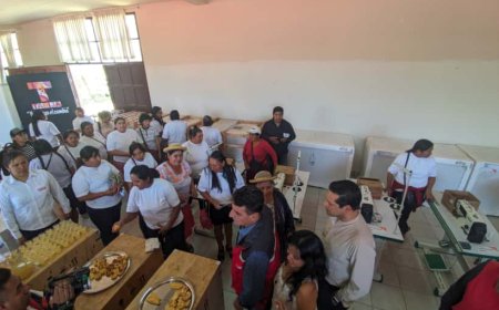 Alcaldía y Visión Mundial hacen entrega de equipamiento a mujeres capacitadas en centro CAP