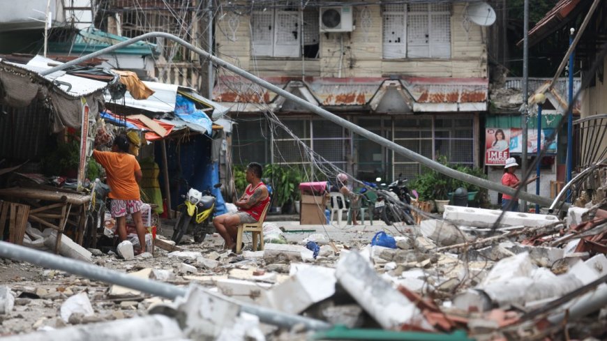 Aumenta a 69 la cifra de muertes por el terremoto de 6,9 grados en Filipinas