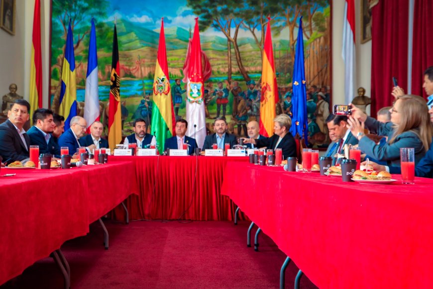 Alcalde de Tarija afianza relacionamiento con embajadores de España, Suecia, Alemania, Francia, La Unión Europea para trabajar en proyectos de agua, turismo y tratamiento de la basura.