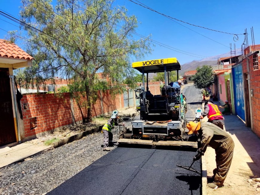 Alcaldía de Tarija asfalta calles en el barrio Panamericano