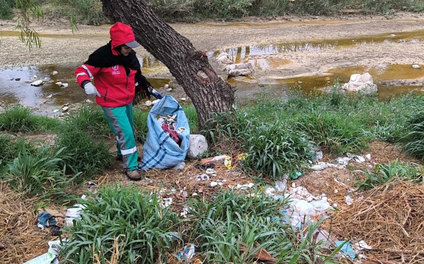 EMAT realiza la limpieza de la quebrada El Monte por quinta vez consecutiva