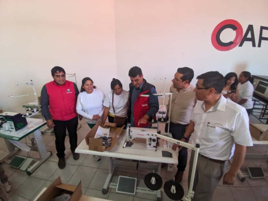 Alcaldía y Visión Mundial hacen entrega de equipamiento a mujeres capacitadas en centro CAP