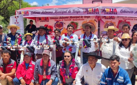 Alcalde de Tarija entrega materiales para la implementación de sistemas de riego en las subcentrales de Lazareto y Tolomosa