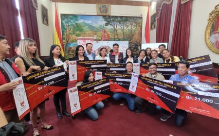 Alcaldía premió a 10 emprendedores del programa “Incubadora de empresas 2025”