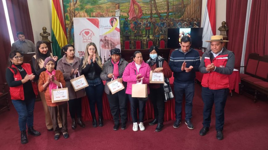 Alcaldía de Tarija entregó 60 pelucas a pacientes con cáncer