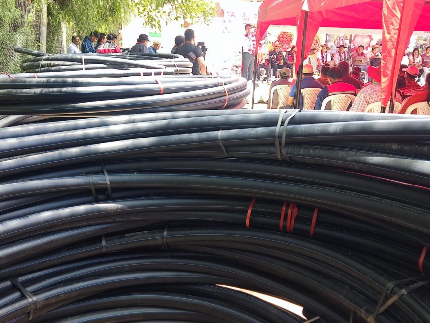 Alcalde de Tarija entrega materiales para la implementación de sistemas de riego en las subcentrales de Lazareto y Tolomosa