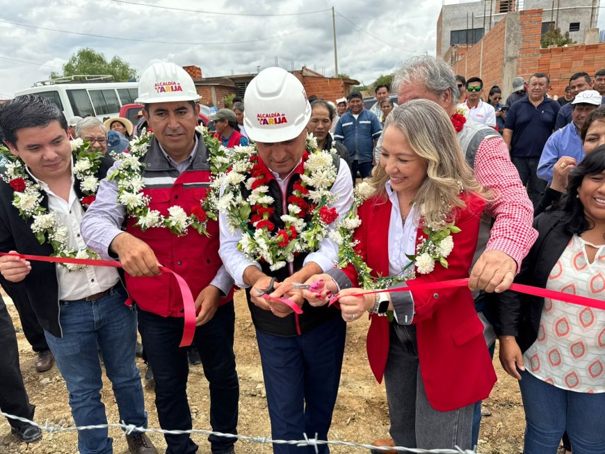 Alcaldía de Tarija inaugura sistema de agua potable en beneficio de a 1.905 vecinos de los barrios 6 de Abril y Monte Rey