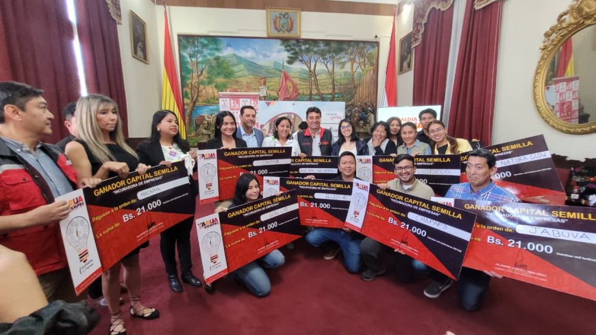 Alcaldía premió a 10 emprendedores del programa “Incubadora de empresas 2025”