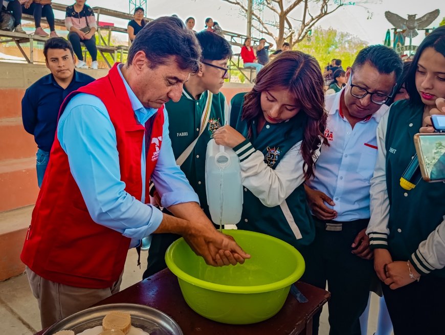 Alcaldía de Tarija capacitó a 22.580 estudiantes de 68 unidades educativas para reutilizar residuos