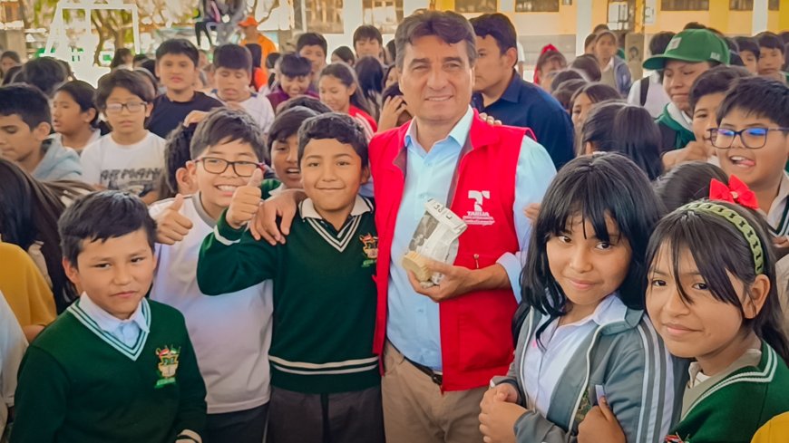 Alcaldía de Tarija capacitó a 22.580 estudiantes de 68 unidades educativas para reutilizar residuos