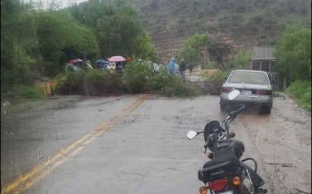 Empiezan los bloqueos en Tarija, el municipio de Uriondo esta bloqueando por el alza de los pasajes