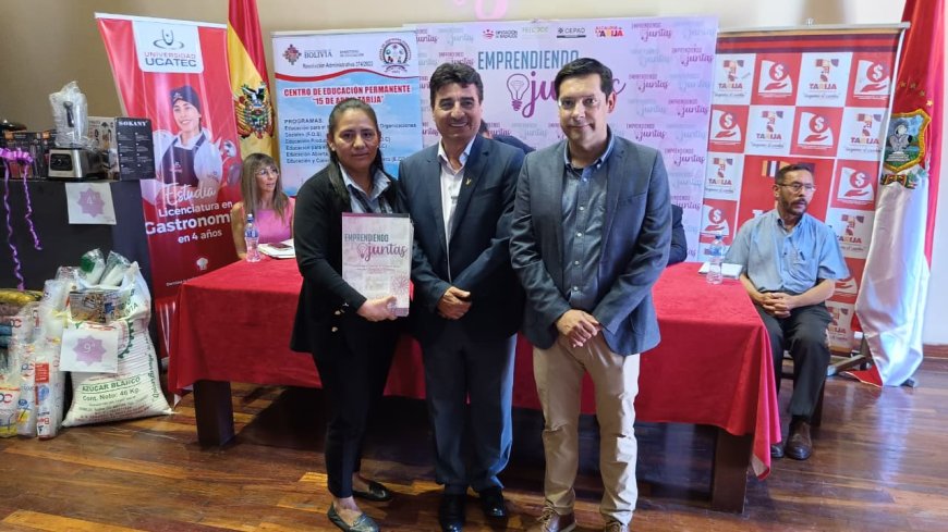 Alcaldía entrega capital semilla a ganadoras del programa “Emprendiendo Juntas”