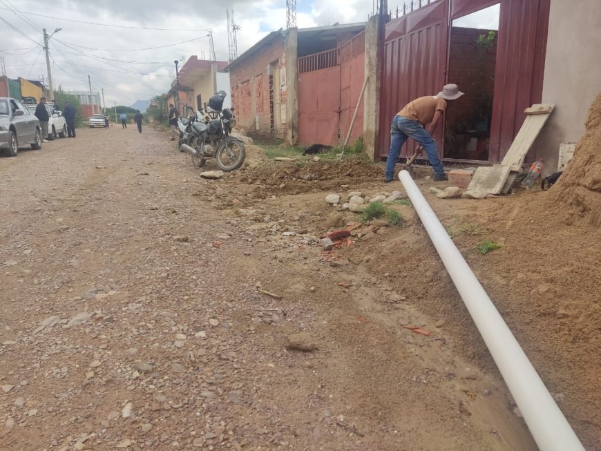 Alcalde de Tarija entrega e inaugura un nuevo sistema de alcantarillado para los barrios Simón Bolívar y Morros Blancos