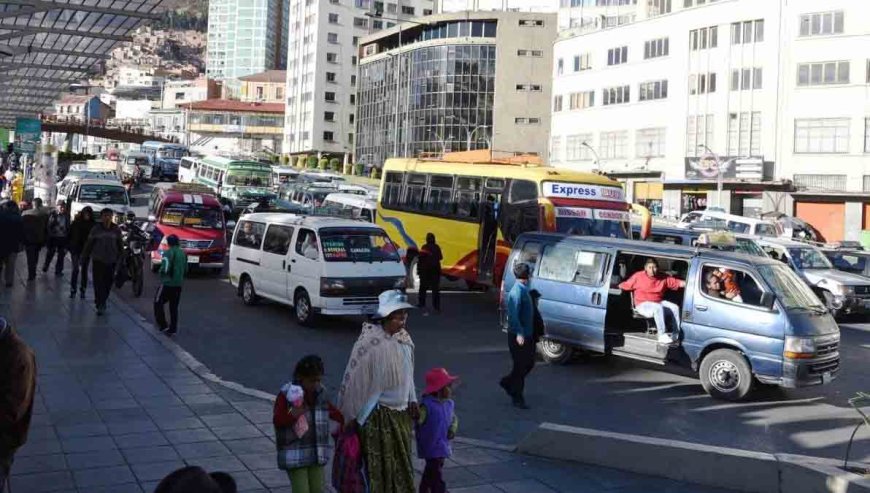 Choferes plantean aumentar el precio del pasaje tras la liberación del subsidio al combustible