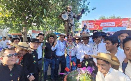 Alcalde de Tarija  bautiza al campo de los compadre con el nombre “Vicente Sapito Mealla”